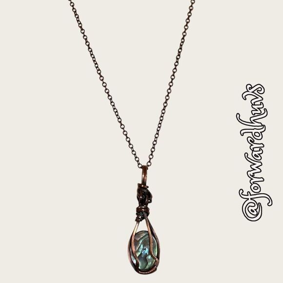 Hand Crafted Copper Wire & Abalone Pendant 18”Necklace - Picture 3 of 10